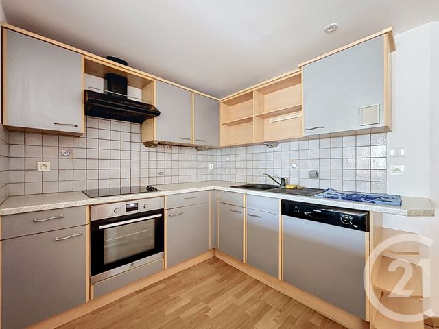 Appartement F3 &agrave; louer - 2 pi&egrave;ces - 59,94 m2 - Remiremont - 88 - LORRAINE
