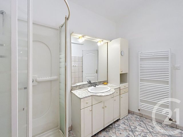 Appartement F3 &agrave; louer - 2 pi&egrave;ces - 59,94 m2 - Remiremont - 88 - LORRAINE
