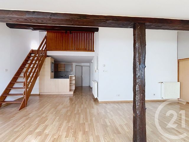 Appartement F3 &agrave; louer - 2 pi&egrave;ces - 59,94 m2 - Remiremont - 88 - LORRAINE