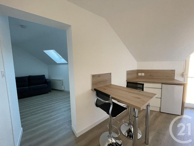 Appartement F1 &agrave; louer - 1 pi&egrave;ce - 25,76 m2 - Remiremont - 88 - LORRAINE