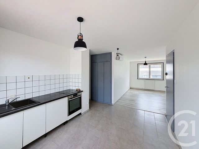 Appartement F4 &agrave; louer - 4 pi&egrave;ces - 77,40 m2 - Remiremont - 88 - LORRAINE