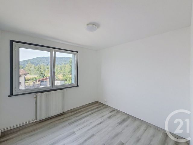 Appartement F4 &agrave; louer - 4 pi&egrave;ces - 77,40 m2 - Remiremont - 88 - LORRAINE