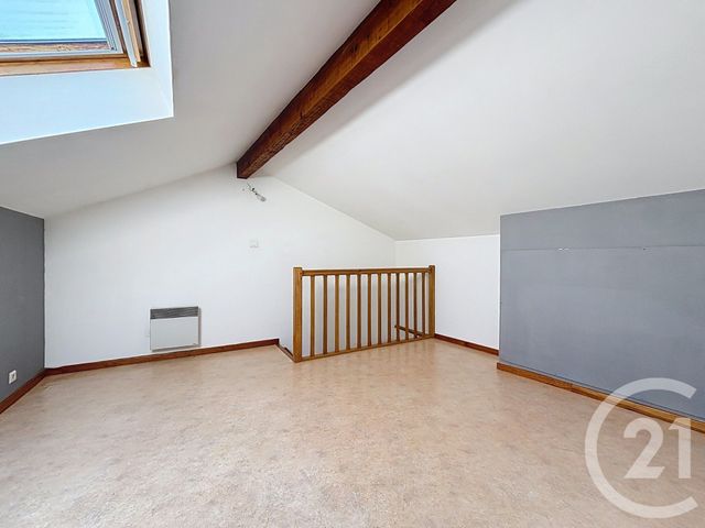 Appartement F3 &agrave; louer - 3 pi&egrave;ces - 61,23 m2 - Remiremont - 88 - LORRAINE