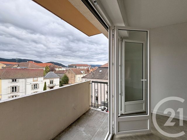Appartement F3 &agrave; louer - 3 pi&egrave;ces - 77,12 m2 - Remiremont - 88 - LORRAINE